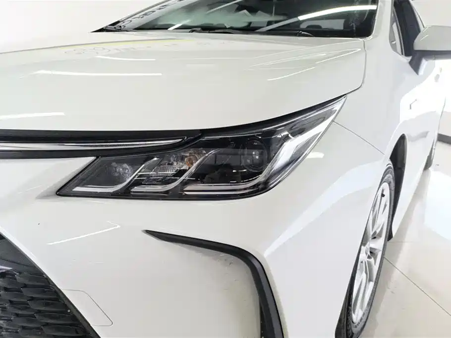Toyota Corolla 2023 1.8L Smart Hybrid Dual Engine Elite Edition фото 5