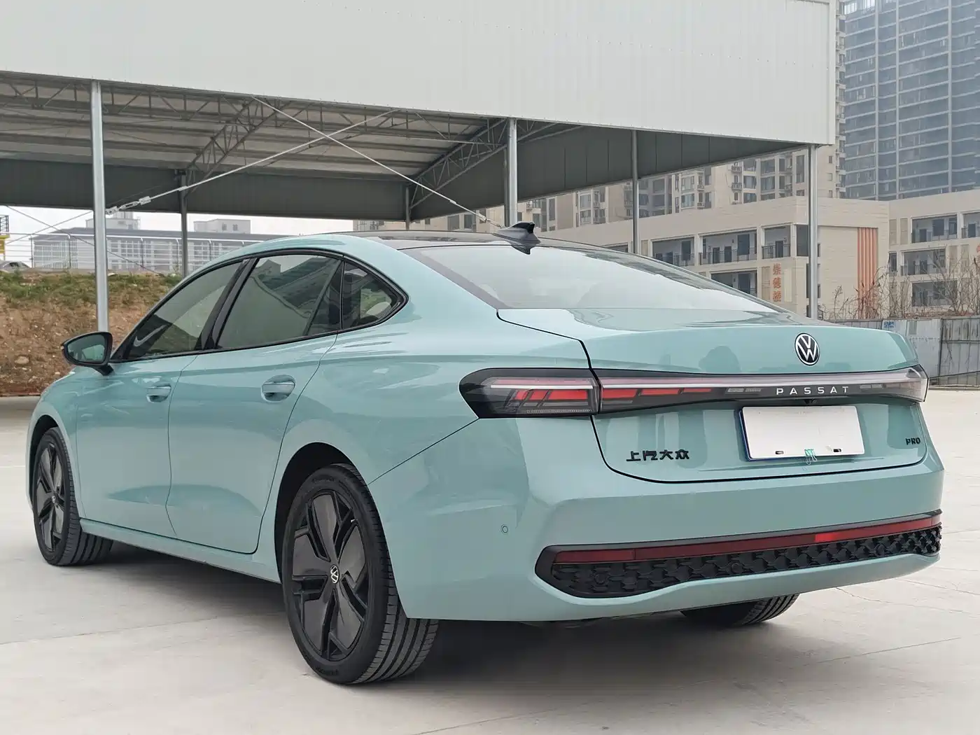 Volkswagen Passat 2025 Model Pro 380TSI Starlight Dragon Premium Edition фото 4