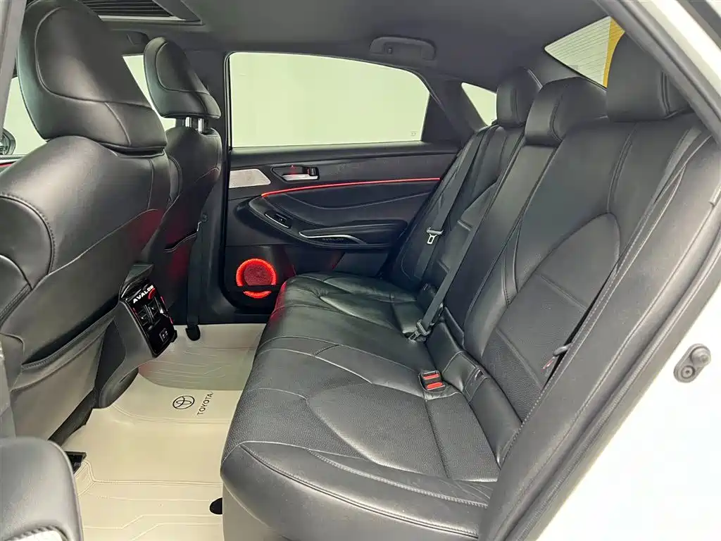 Toyota Avalon 2019 Hybrid 2.5L Luxury Edition China VI фото 12