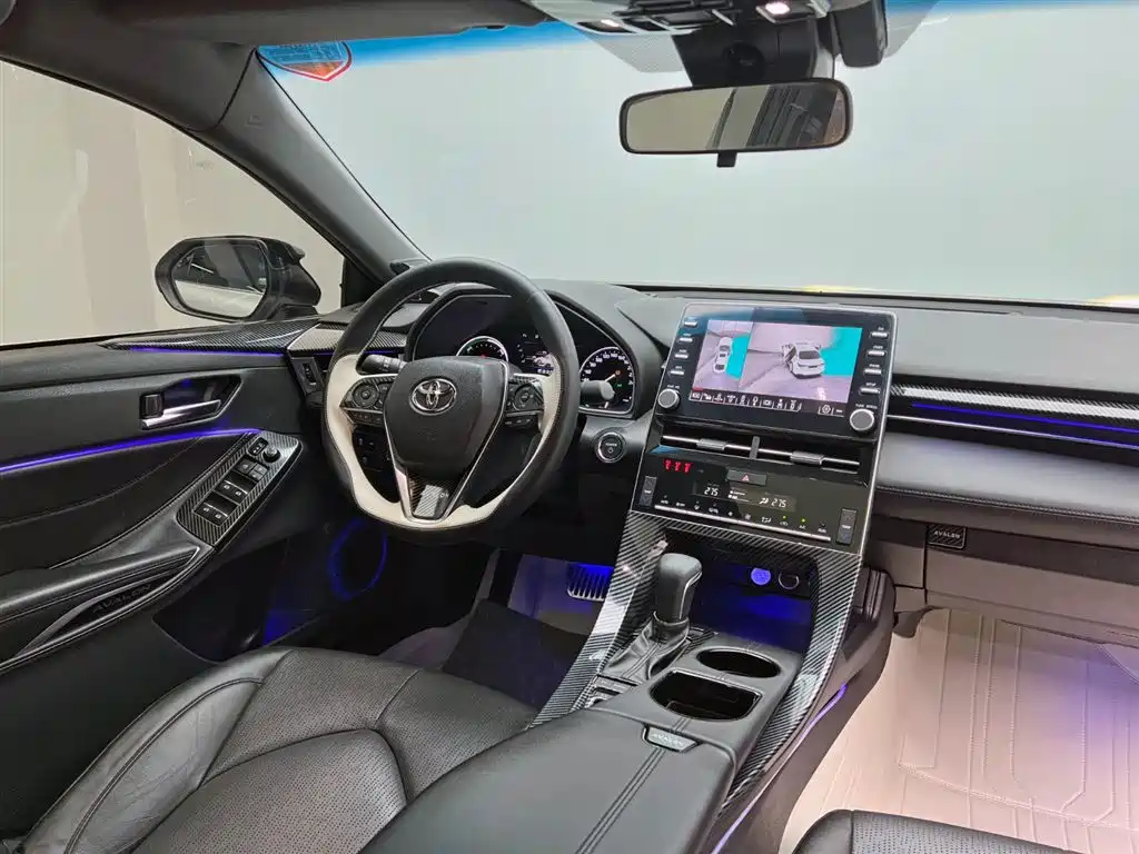 Toyota Avalon 2019 Hybrid 2.5L Luxury Edition China VI фото 16