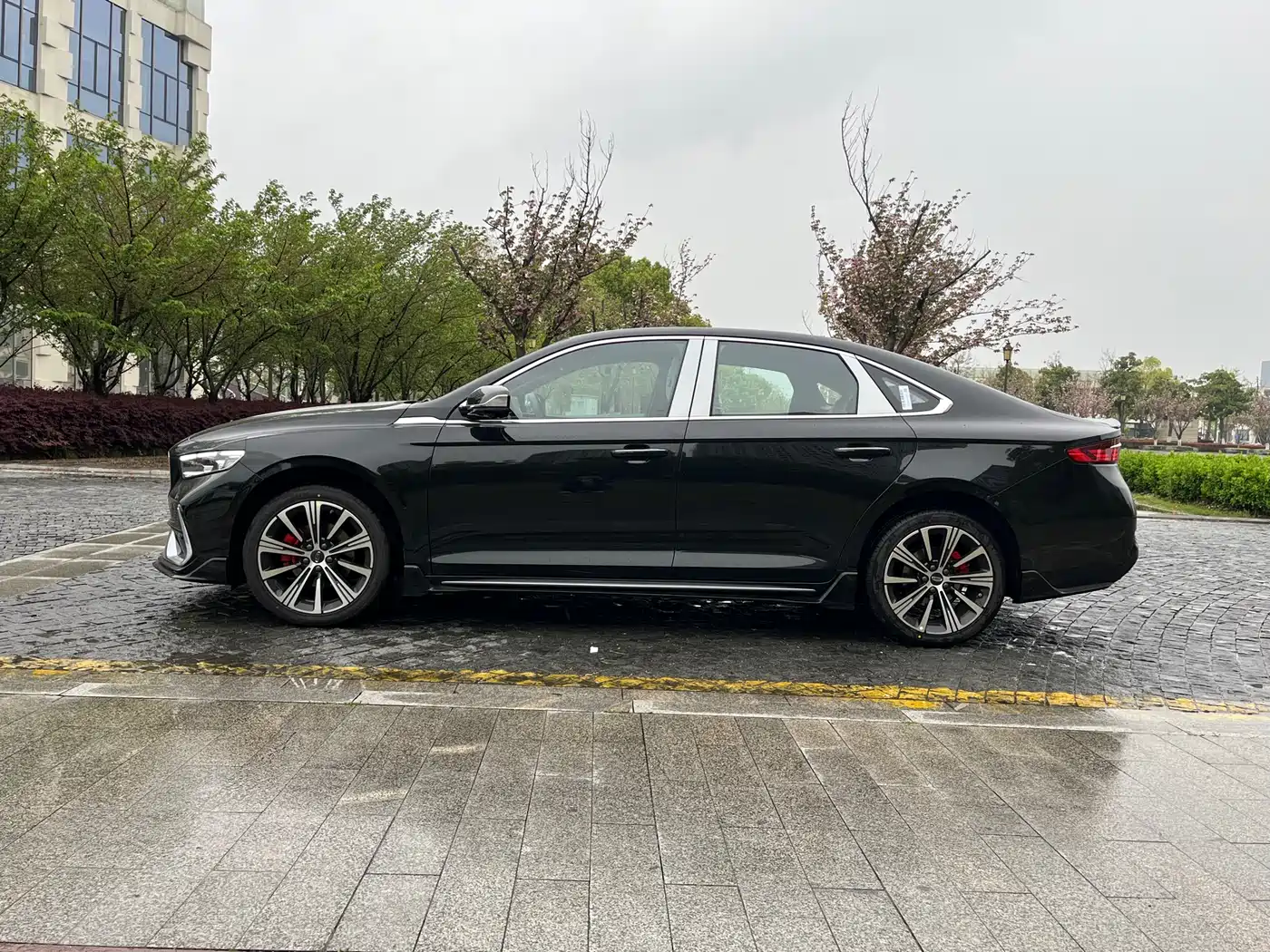GEELY AUTOMOBILE XINGRUI