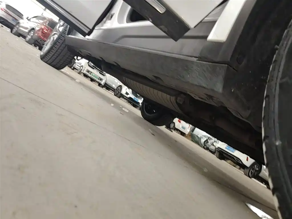BYD Tang 2018 2.0T Automatic Smart Connection Noble Edition 7-Seater China V фото 21