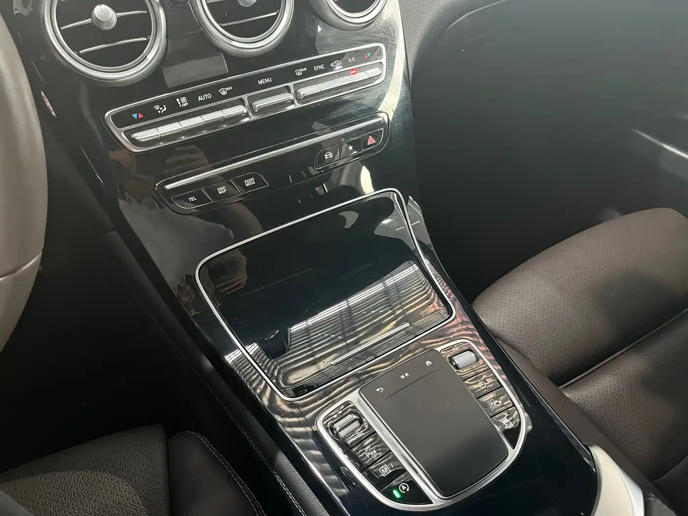 Mercedes-Benz GLC 2022 Model GLC 260 L 4MATIC Dynamic Edition фото 15