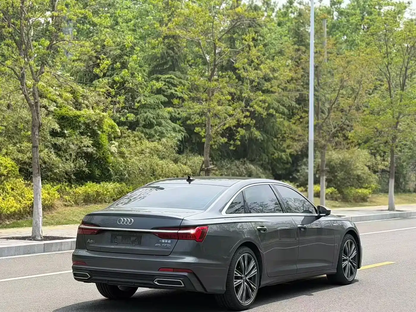 Audi A6L 2021 45 TFSI quattro Exclusive Sport фото 14
