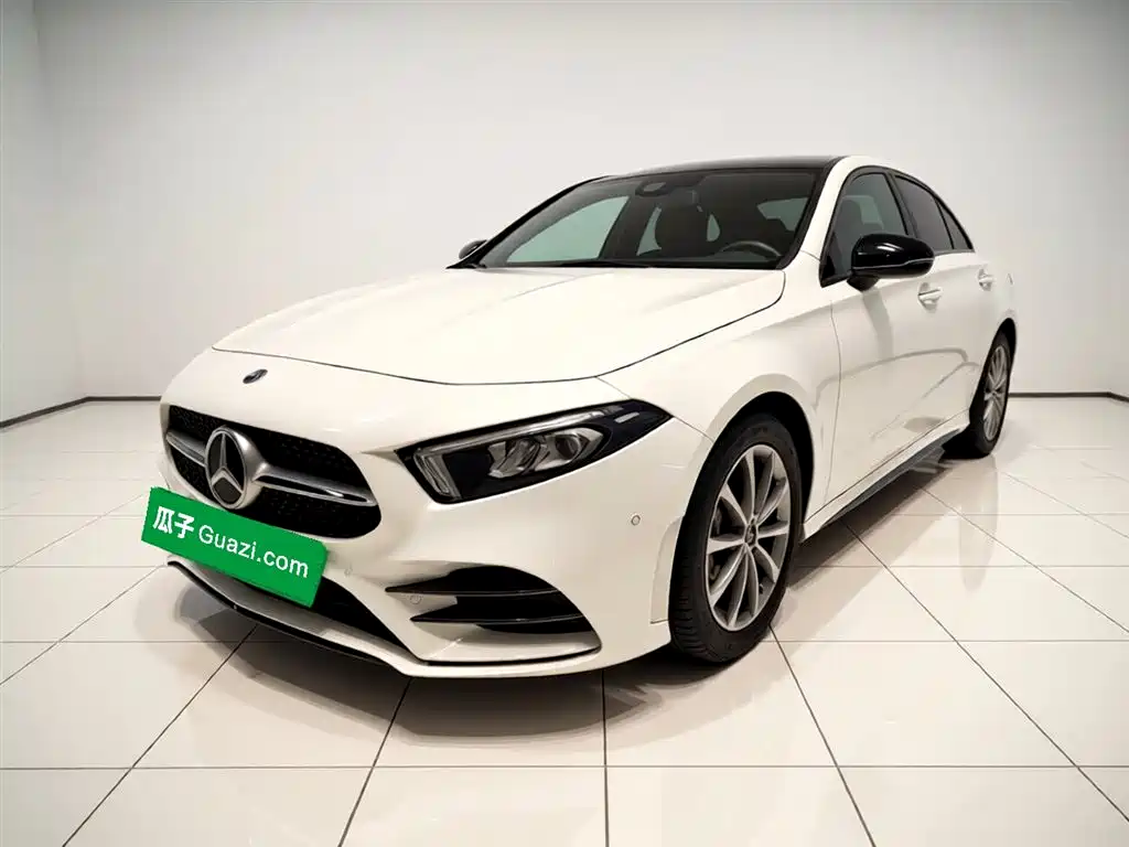 Mercedes-Benz A-Class 2020 A 200 L Sport Sedan фото 2