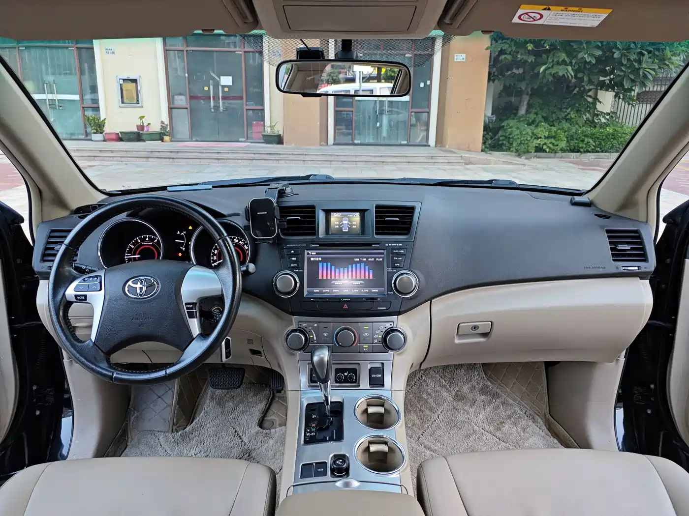 Toyota Highlander 2012 2.7L 2WD 5-seater Sport Edition фото 10