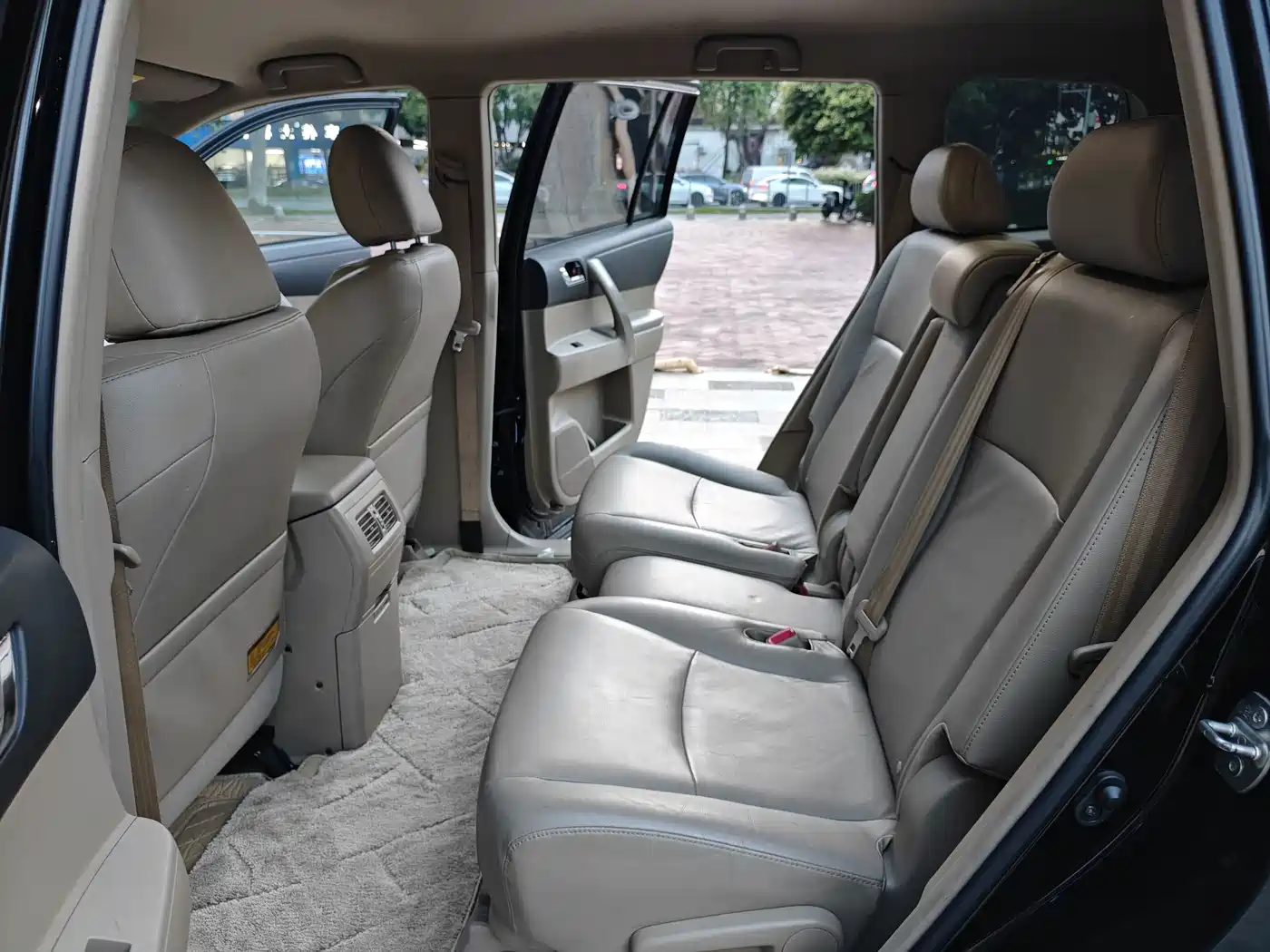 Toyota Highlander 2012 2.7L 2WD 5-seater Sport Edition фото 11