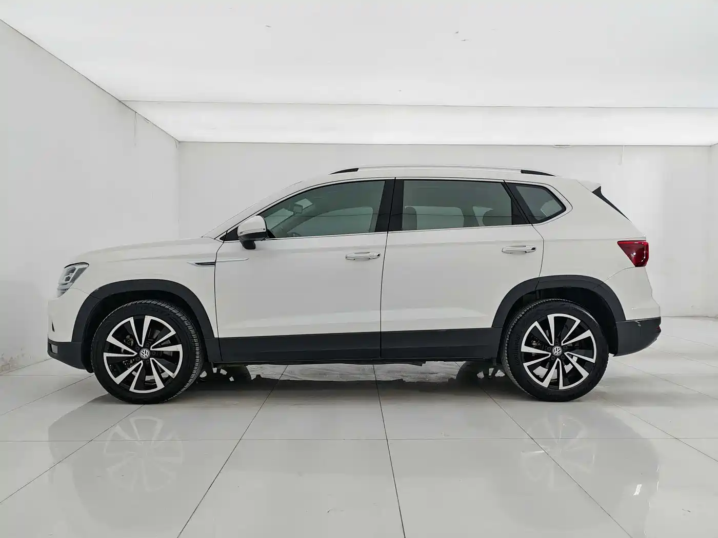 Volkswagen Tharu 2020 280TSI 2WD Luxury Edition China VI фото 15
