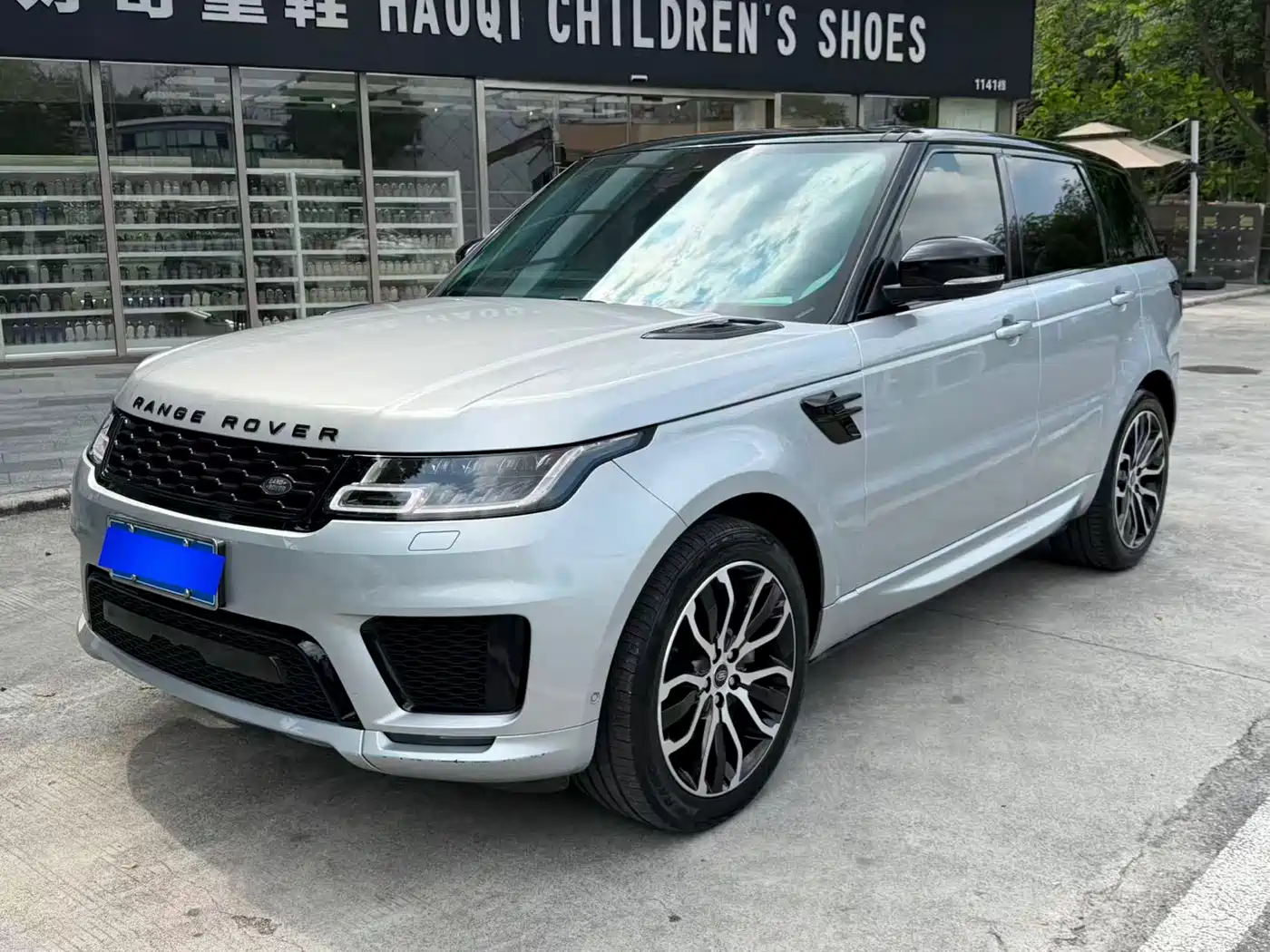 Land Rover Range Rover Sport 2022 3.0 L6 Gloss Black Edition