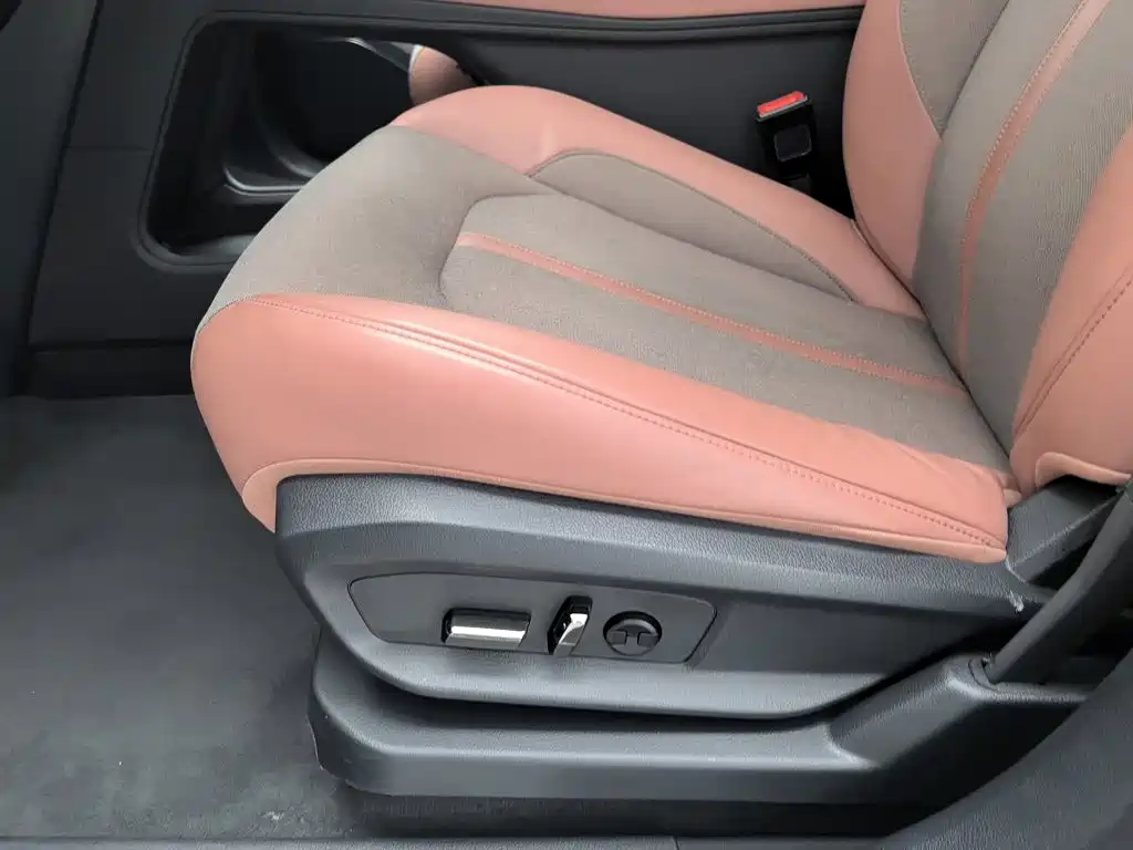 Фото 20 - NIO EC6