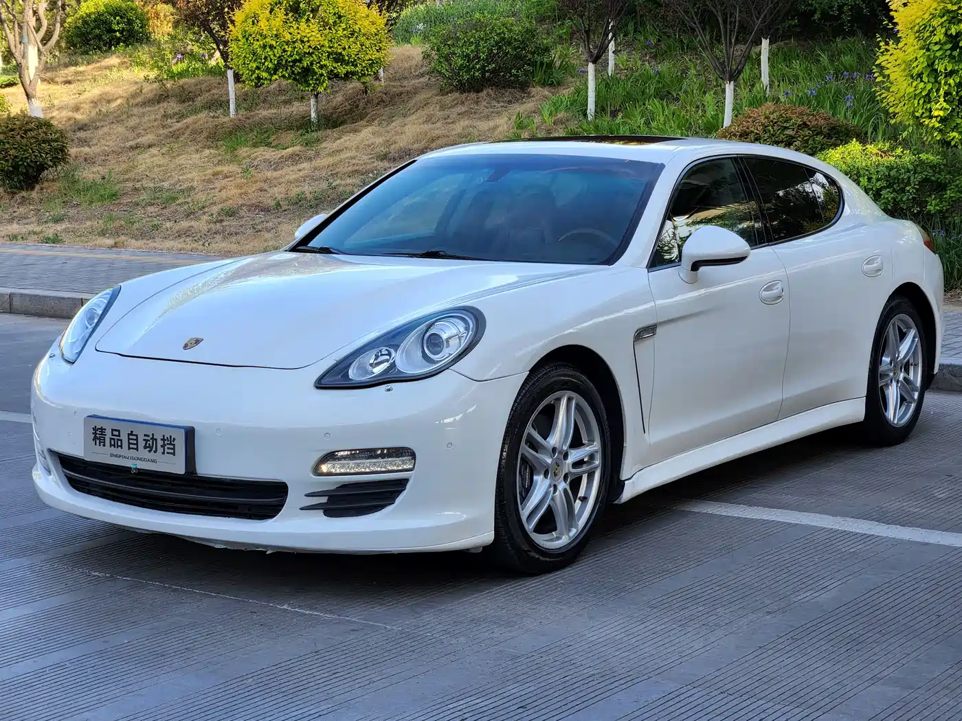 Porsche Panamera 2010 Panamera 4 3.6L фото 6