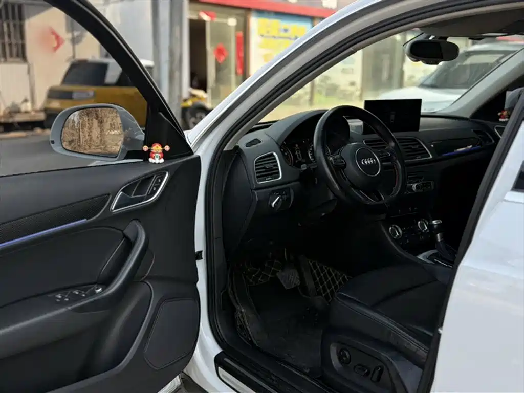 Audi Q3 2015 35 TFSI Millionth Anniversary Comfort фото 16