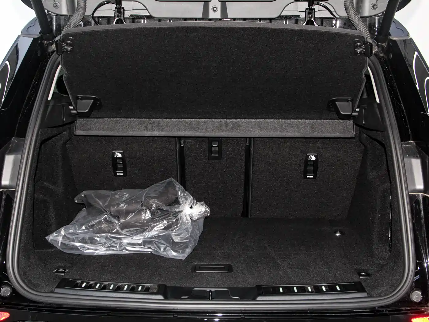 Land Rover Range Rover Evoque 2024 Range Rover Evoque L 249PS Light Master Edition фото 25