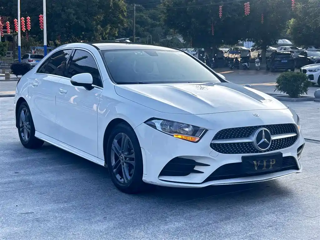 Mercedes-Benz A-Class 2022 A 180 L Sport Sedan фото 3