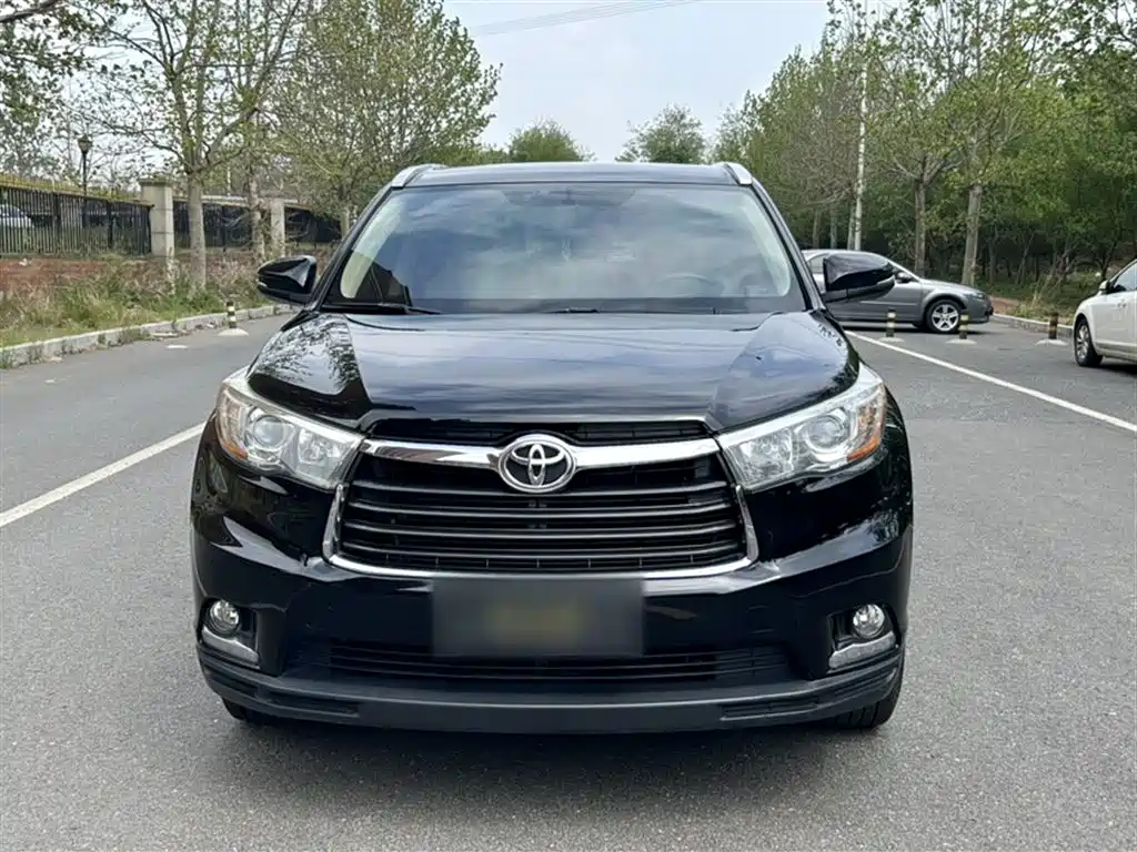 Toyota Highlander 2015 2.0T AWD Elite Edition 7-seater фото 6
