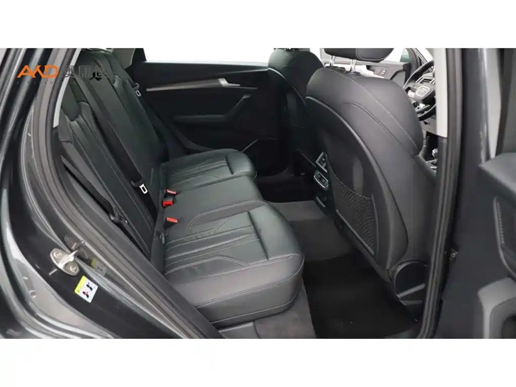 Audi Q5L 2022 45T Luxury Dynamic фото 8