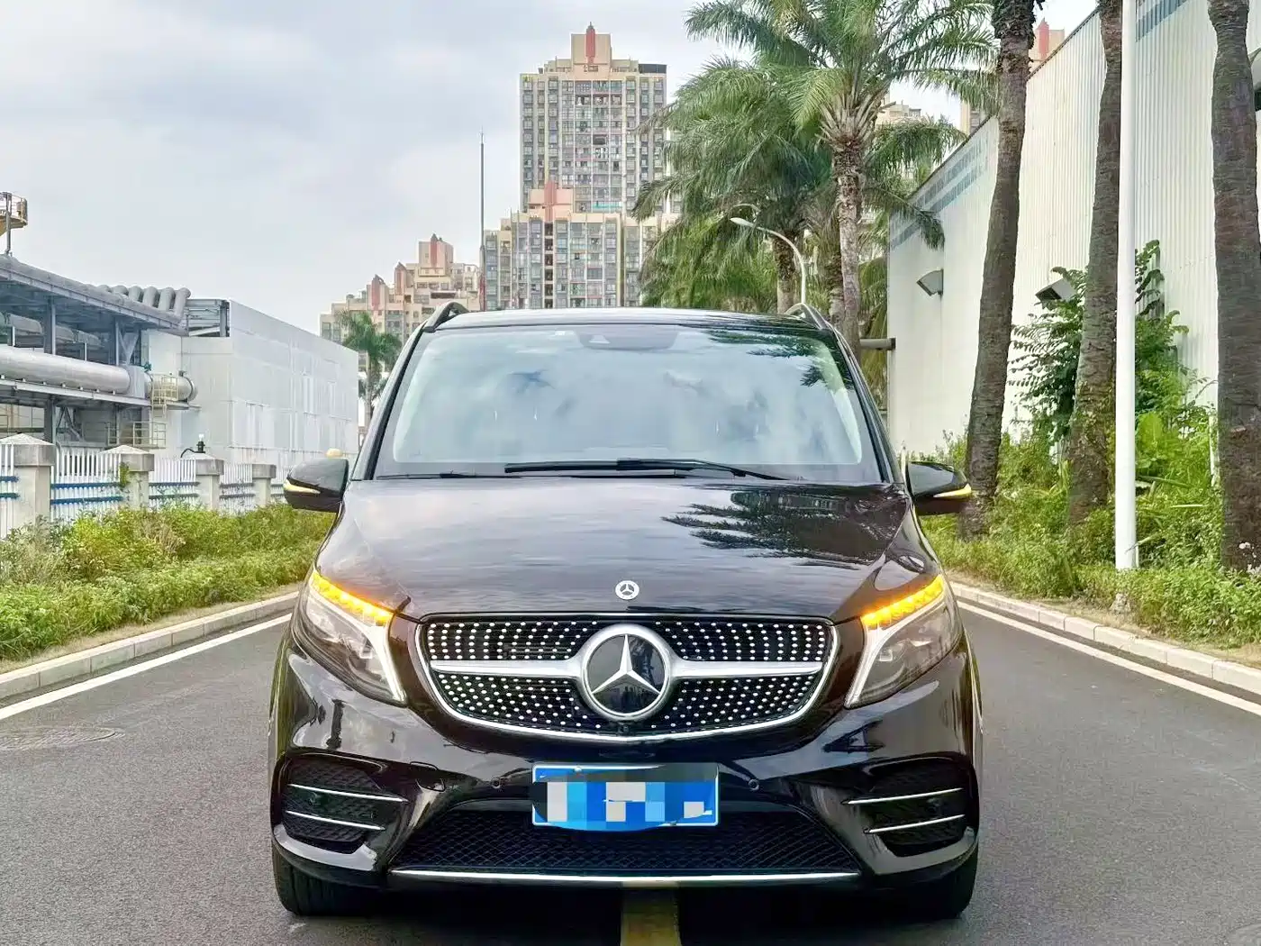 Mercedes-Benz V-Class 2022 V 260 L Long Wheelbase Luxury Edition фото 18