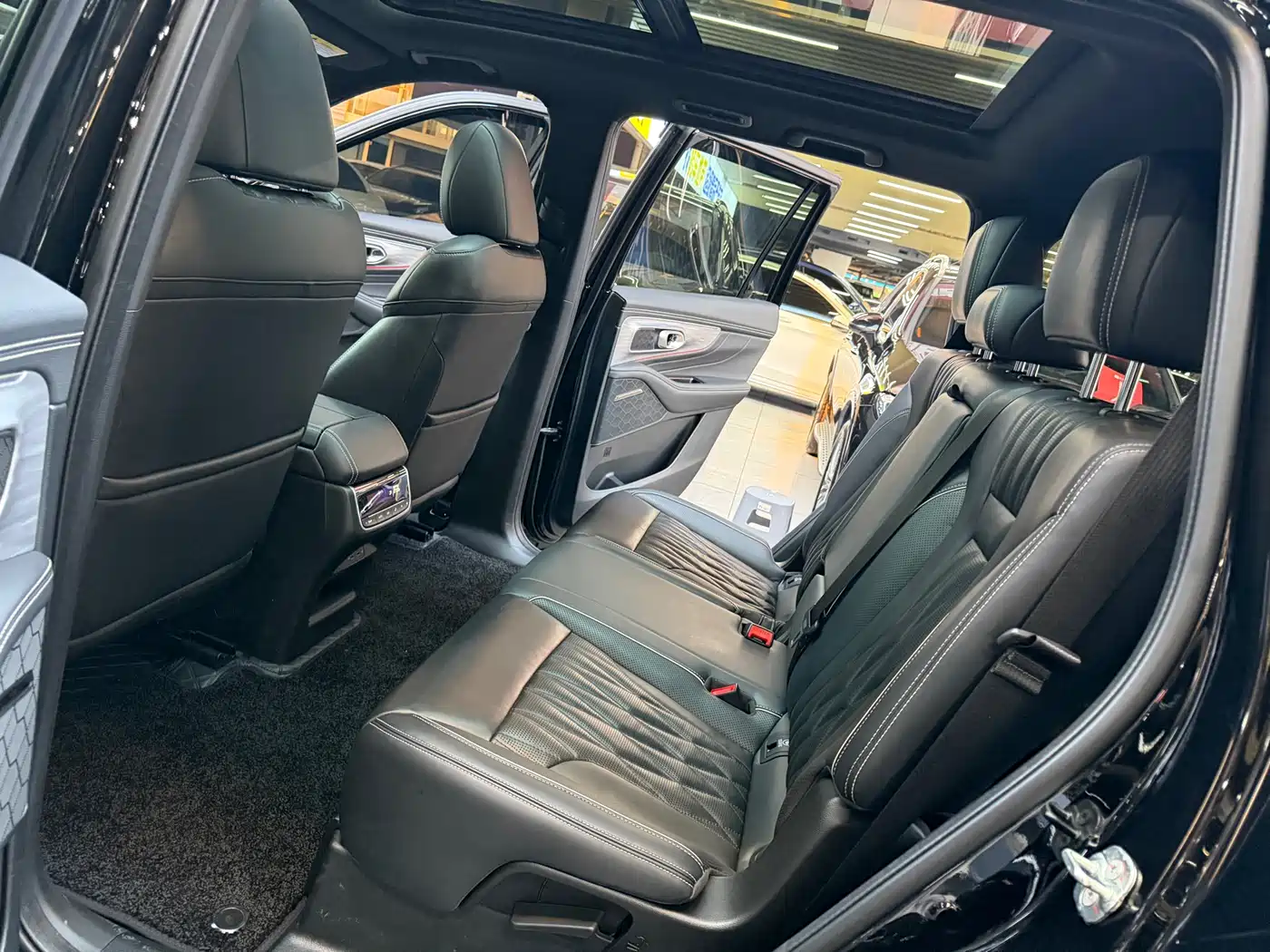GAC Trumpchi Trumpchi GS8 2022 Pilot Series 2.0TGDI 2WD Luxury Smart Connect Edition (7-Seater) фото 23