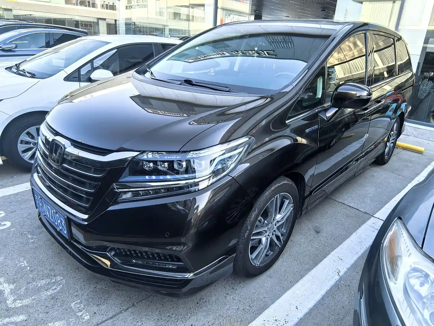 Honda Elysion 2019 2.0L Hybrid Supreme Edition
