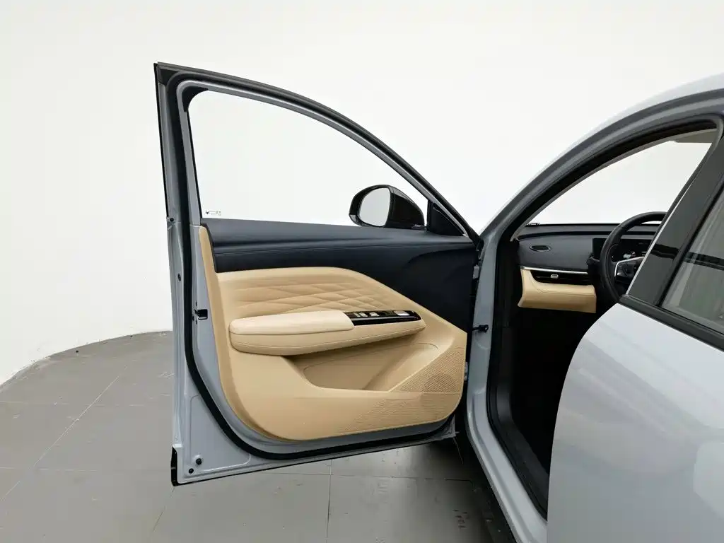 ARCFOX T1 2025 2025 425 Mid-range Version