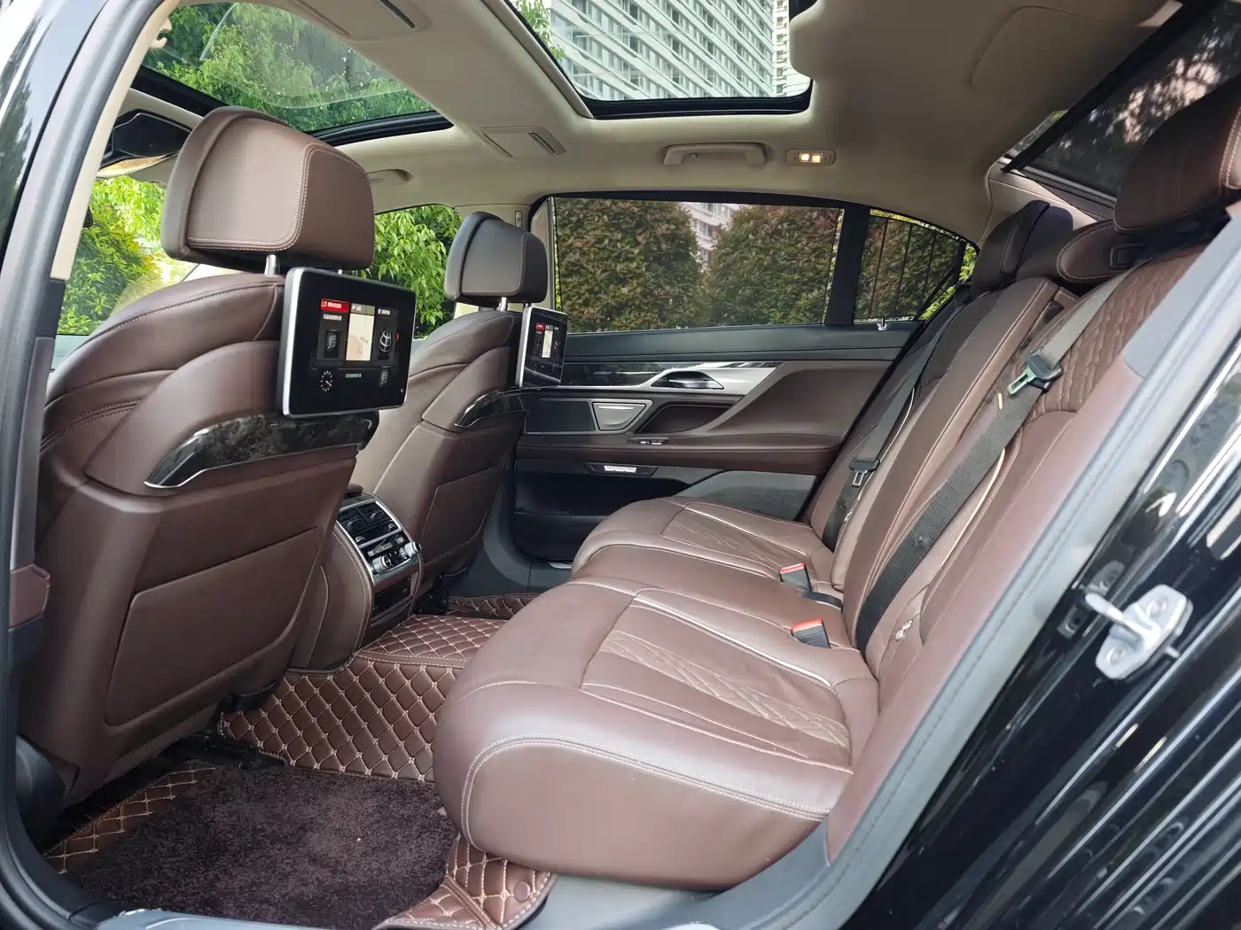 BMW 7 Series 2018 740Li Leading Type Excellence Package фото 9