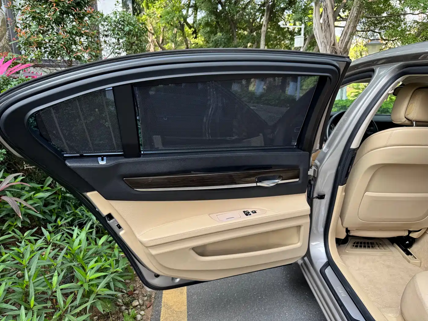 BMW 7 Series 2013 Model 730Li Luxury фото 12
