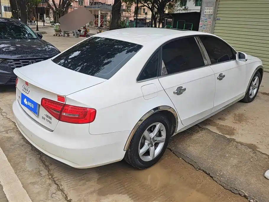 Audi A4L 2013 35 TFSI Automatic Standard фото 3