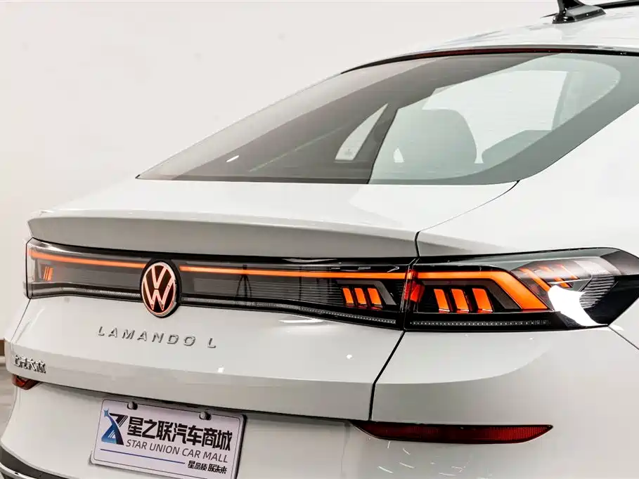 VOLKSWAGEN LINGDU