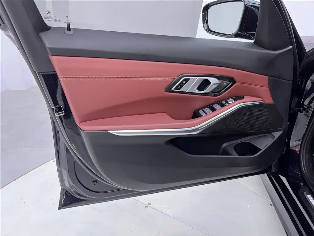 BMW 3 Series 2024 325i M Sport Package фото 17