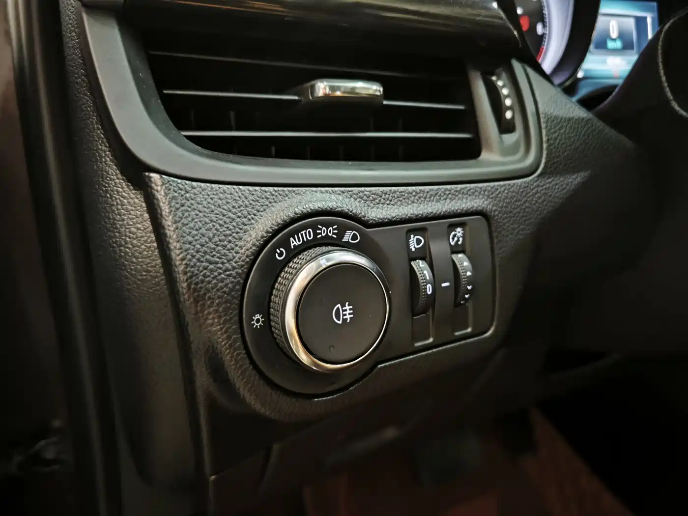 Buick Envision Plus 2020 20T FWD Elite фото 20