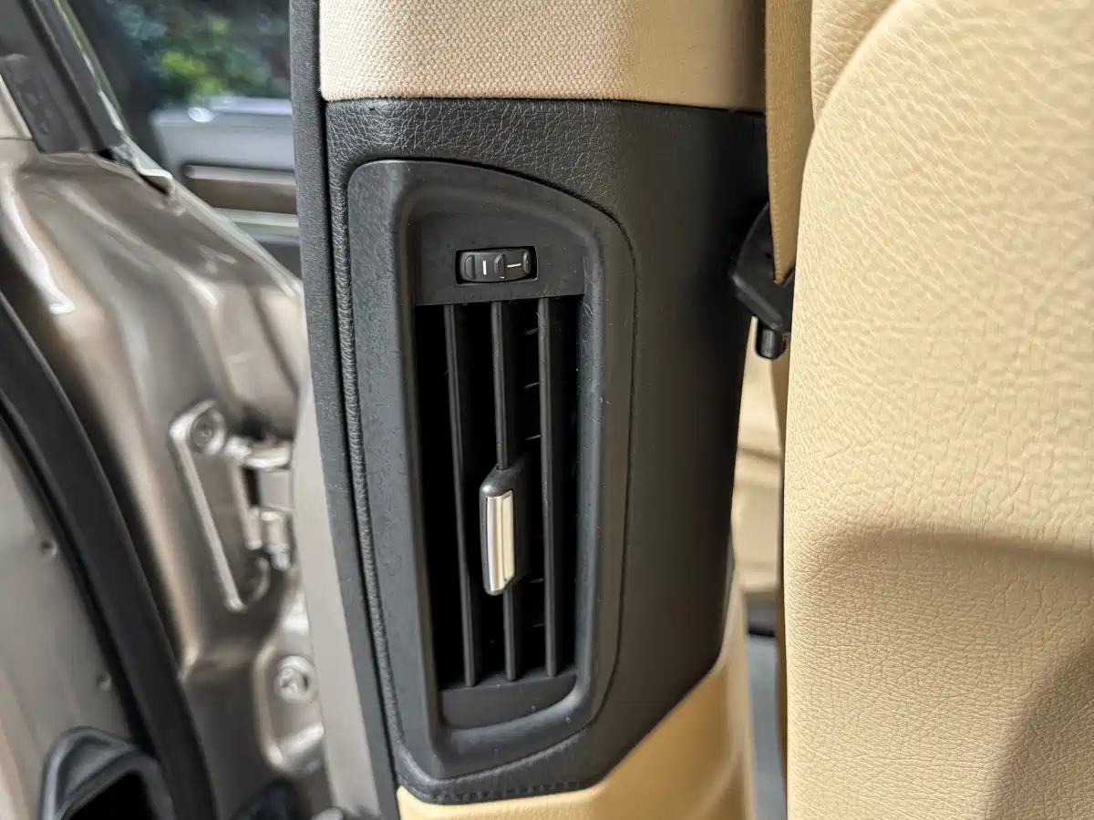 BMW 7 Series 2013 Model 730Li Luxury фото 23