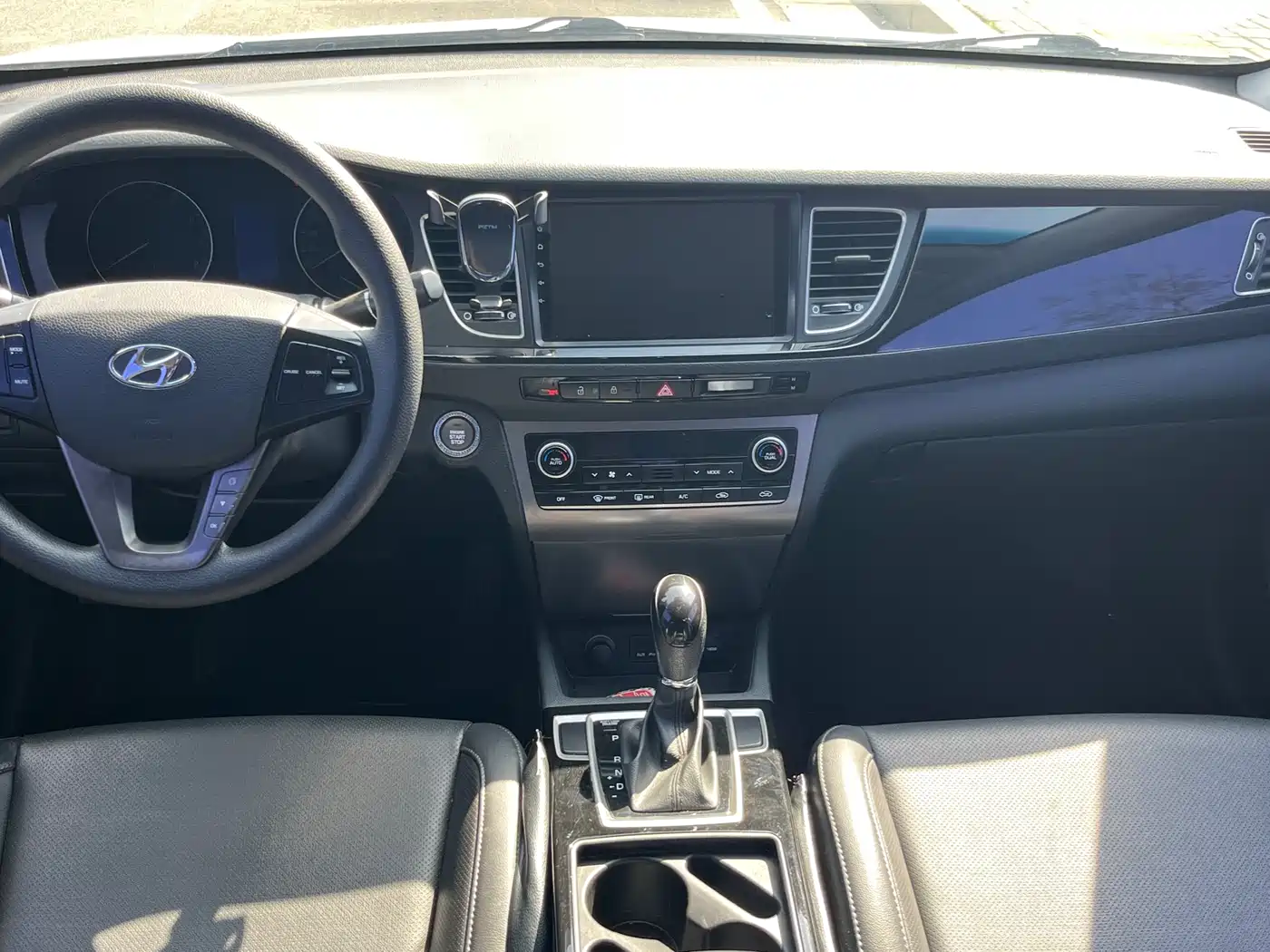 Hyundai Mistra 2016 1.8L Automatic Smart GLS фото 12