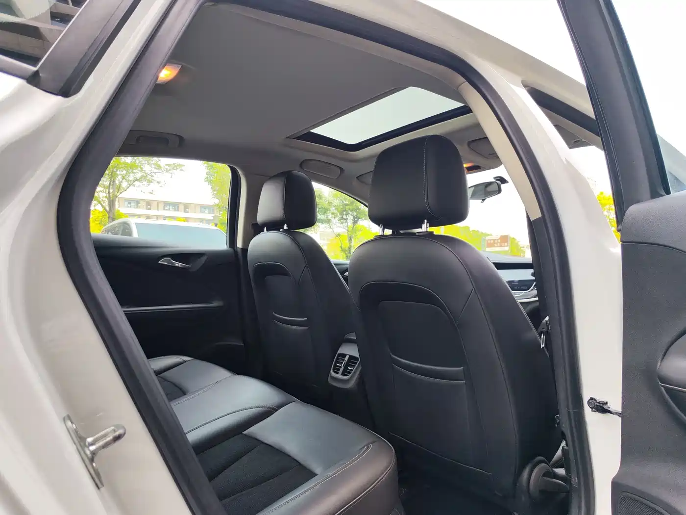 Buick Verano 2020 20T CVT Leading фото 13