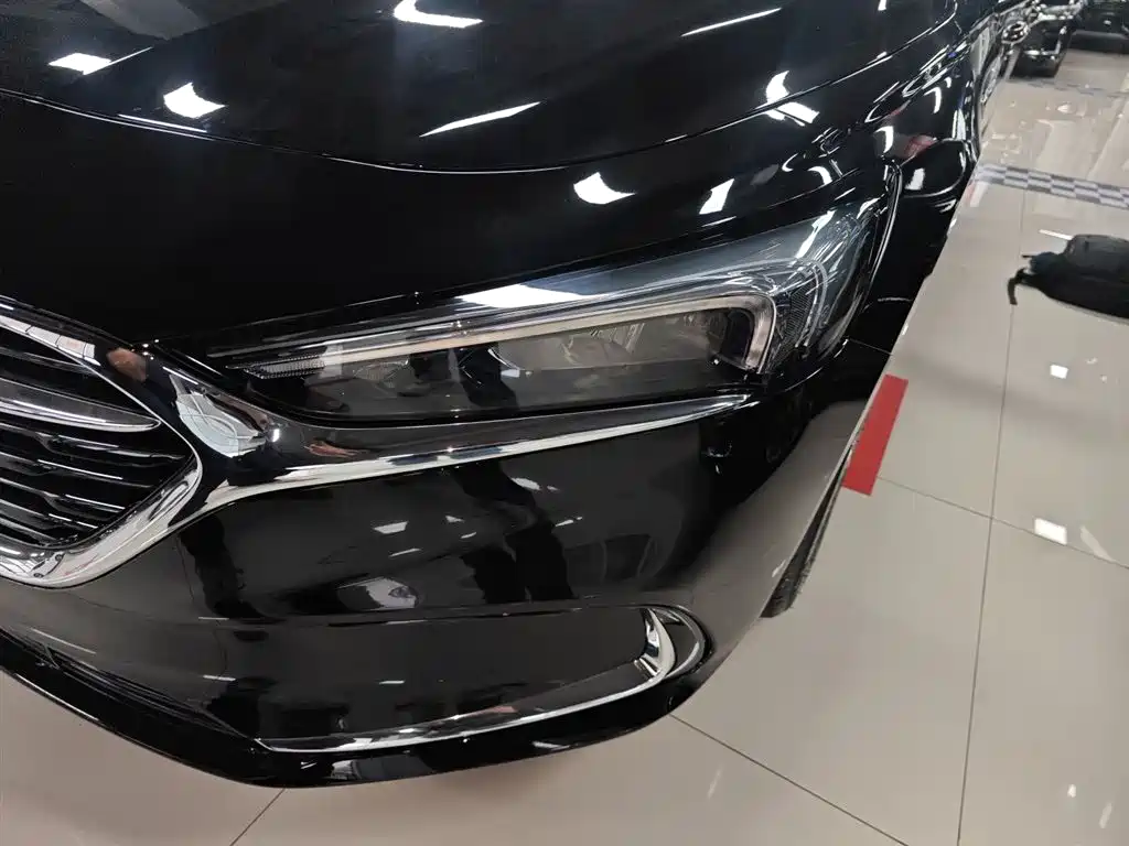 Buick LaCrosse 2022 652T Luxury фото 24