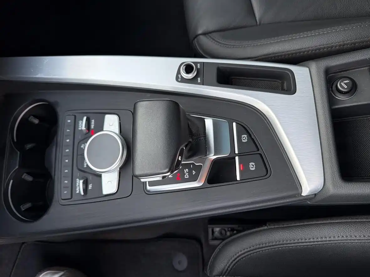 Audi A4L 2019 40 TFSI Fashion (China V) фото 9