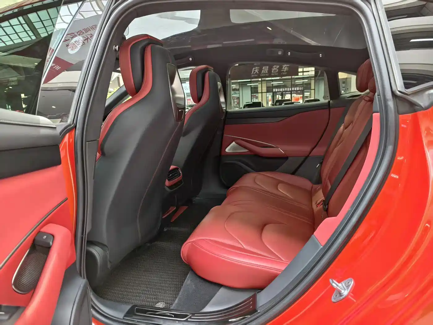 XIAOMI CAR XIAOMI SU7