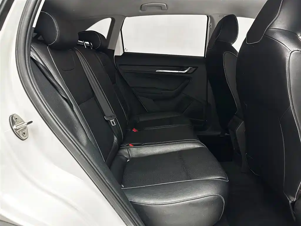 Škoda Kamiq 2021 1.5L Auto Comfort Edition фото 13