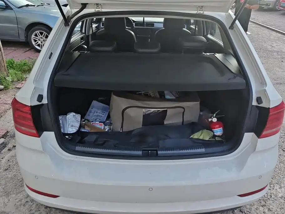 Volkswagen Santana 2015 Gran Santana 1.6L Automatic Comfort фото 4