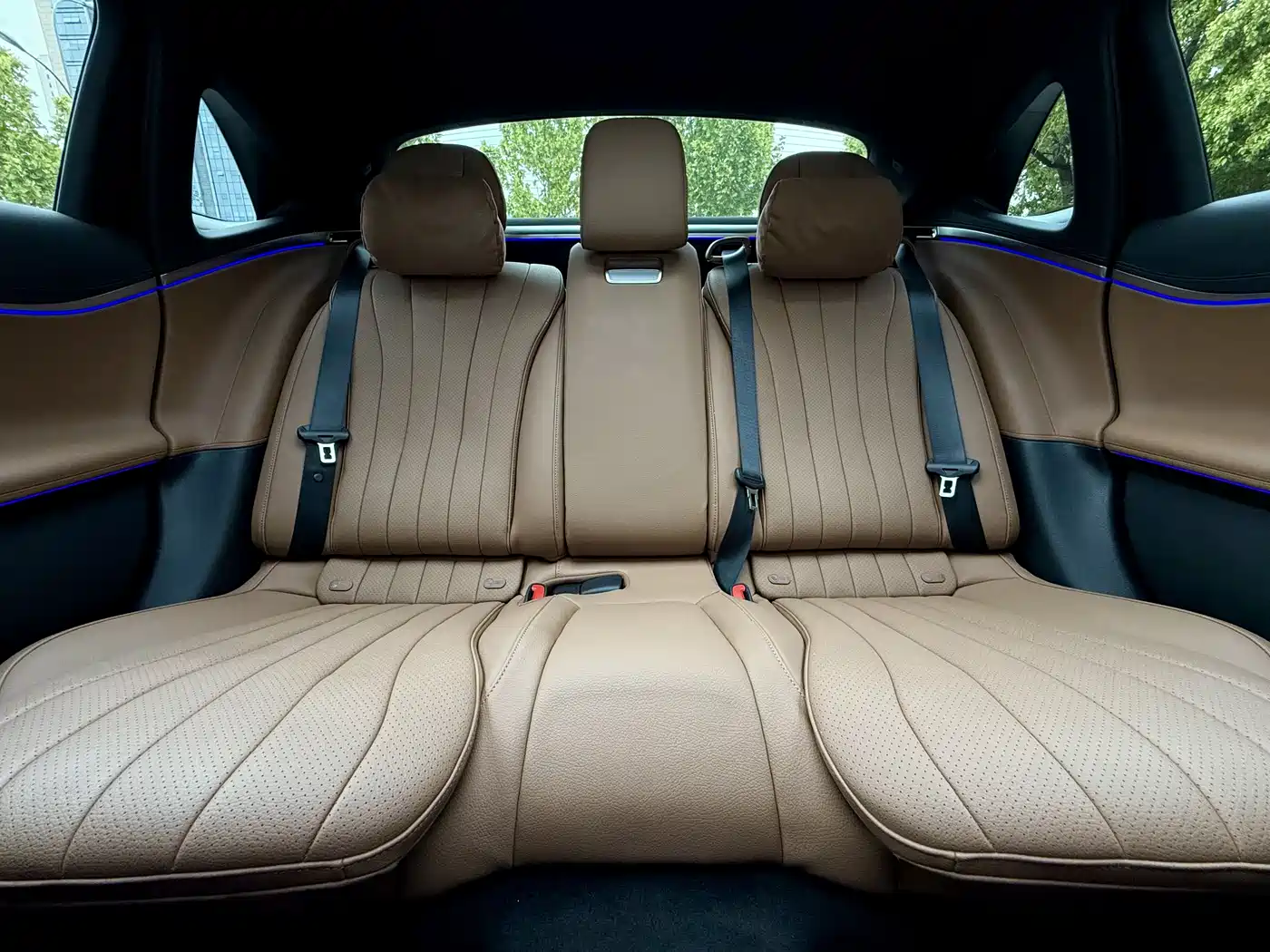 Mercedes-Benz E-Class 2024 Model E 300 L Luxury фото 15