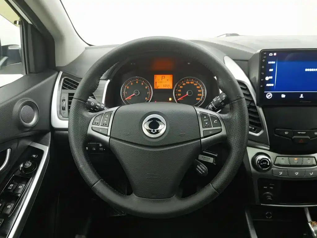 SsangYong Korando 2015 2015 2.0L 2WD Automatic Enjoyment Edition