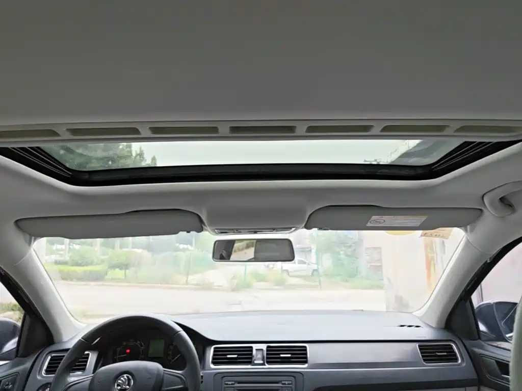 Photo 18 - Škoda Rapid