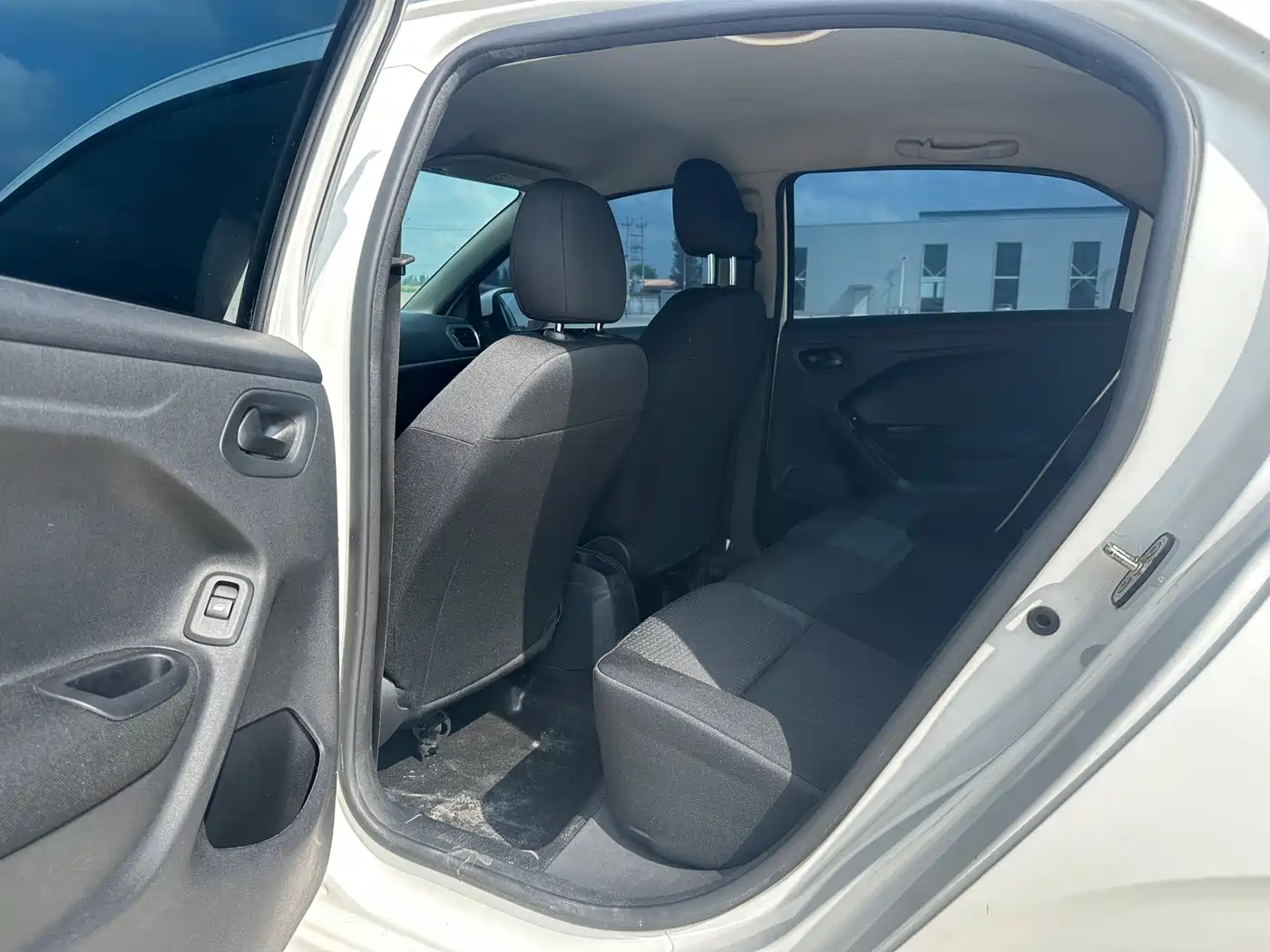 Peugeot 301 2017 2016 1.6L Manual Comfort Edition