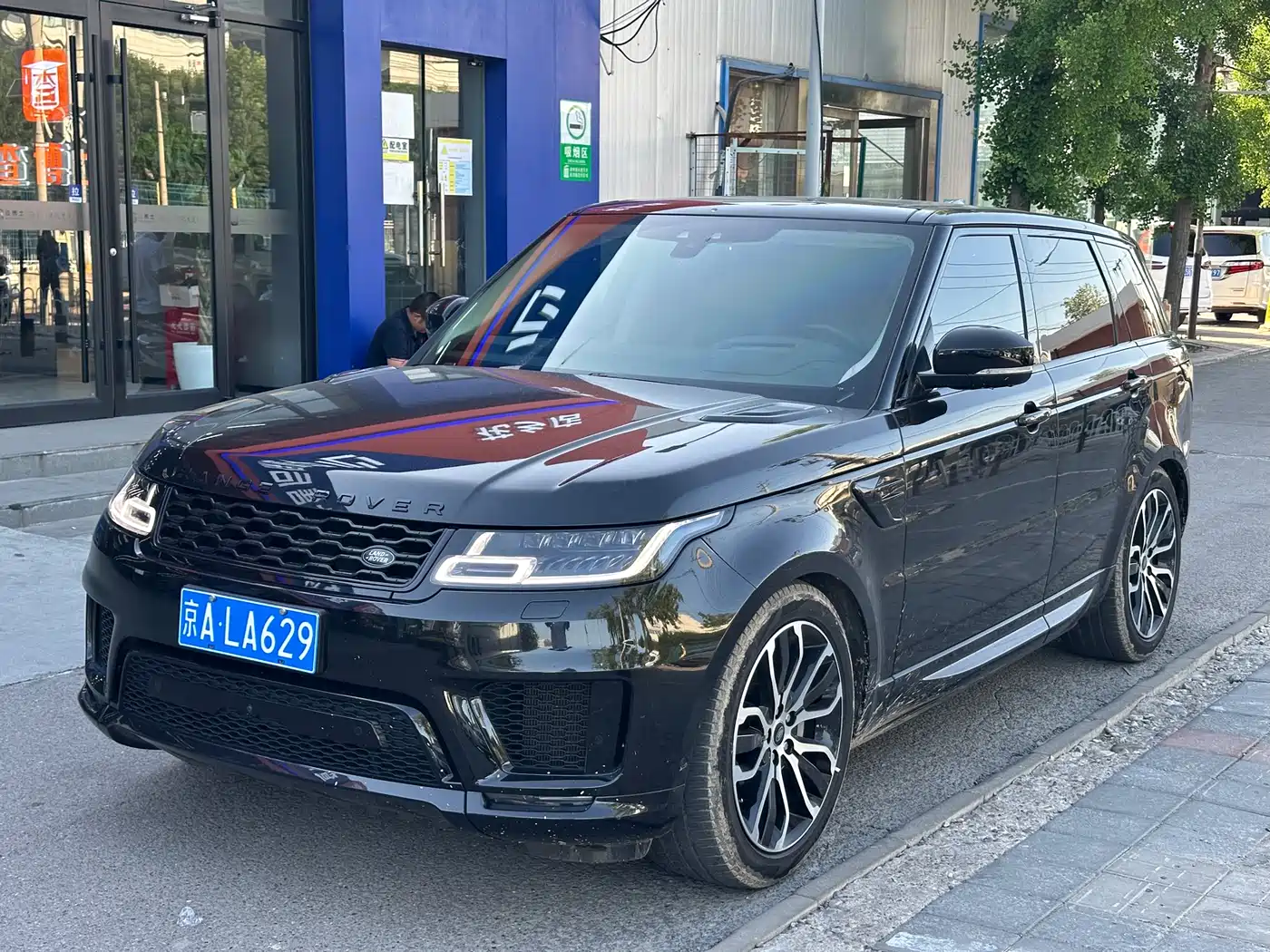 Land Rover Range Rover Sport 2021 3.0 L6 Gloss Black Edition