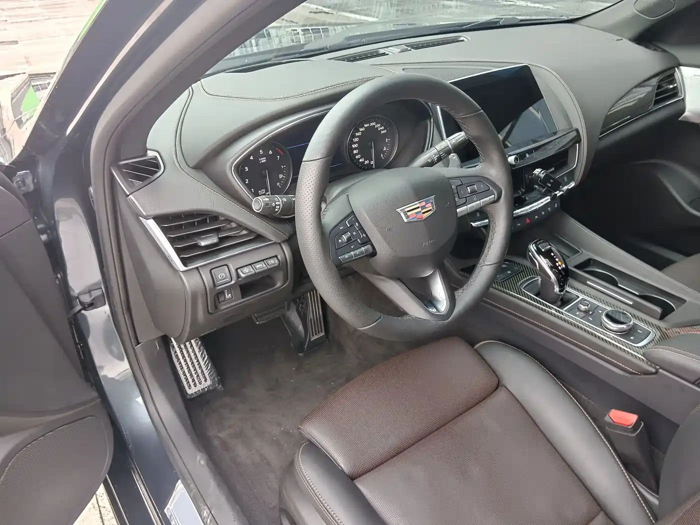 Фото 12 - Cadillac CT5