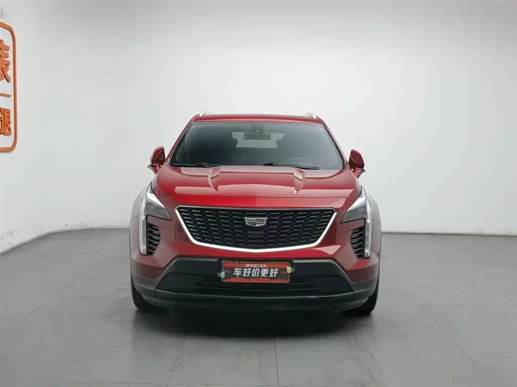 CADILLAC XT4