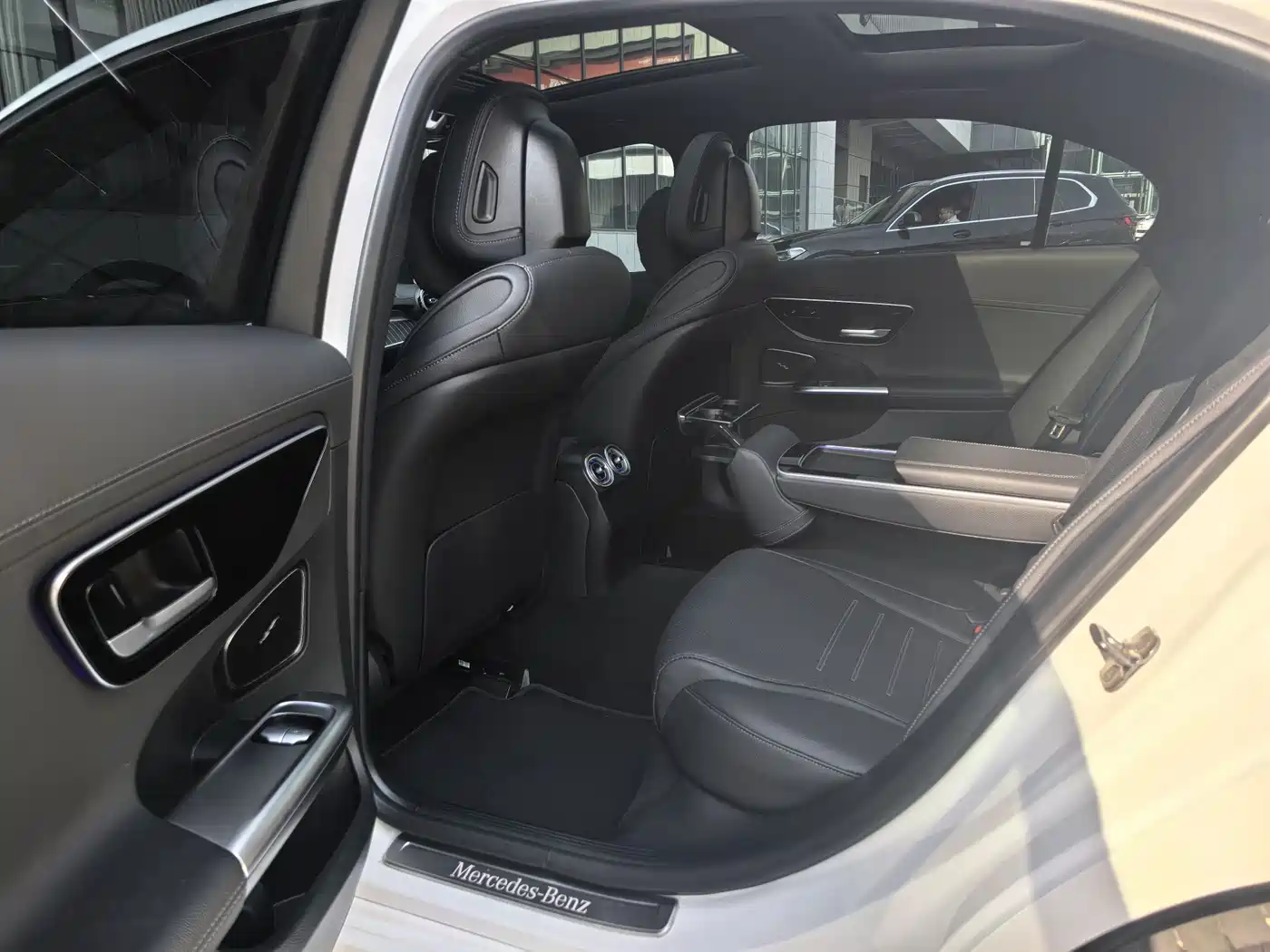 Mercedes-Benz C-Class 2024 Facelift C 260 L 4MATIC Sport фото 9