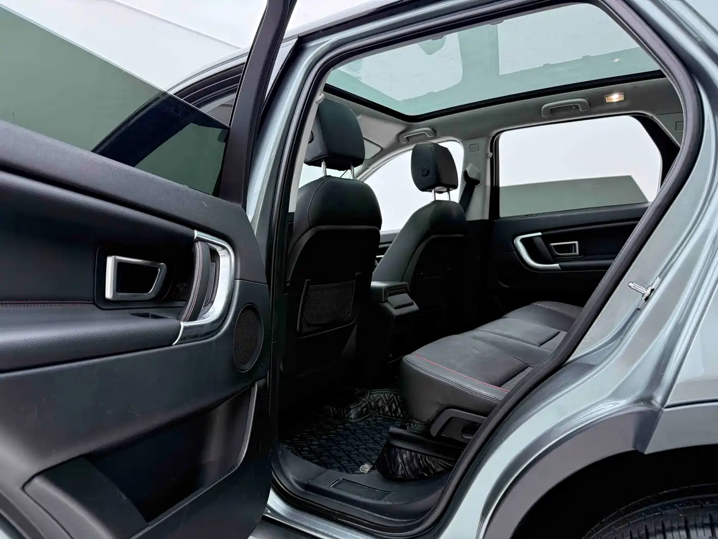 Фото 6 - Land Rover Discovery Sport