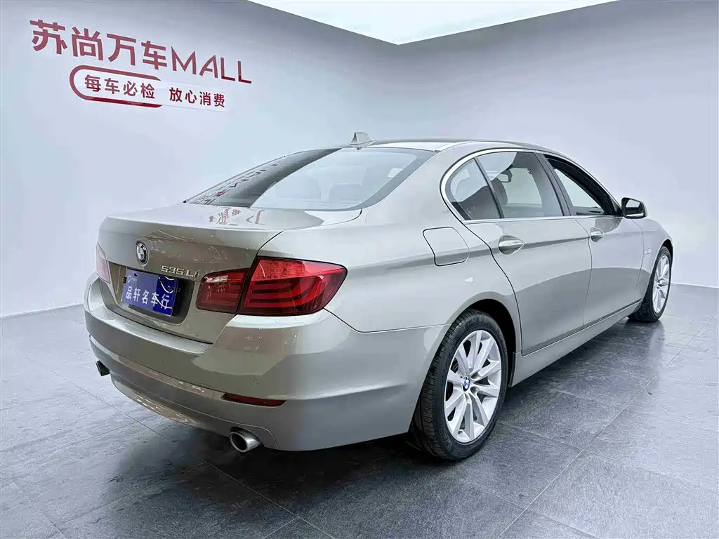 BMW 5 Series 2011 535Li Luxury фото 6