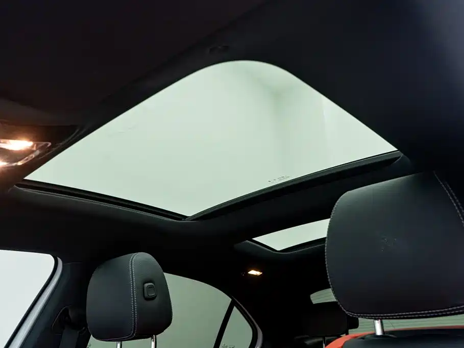 Photo 28 - Mercedes-Benz A-Class AMG