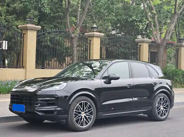 PORSCHE CAYENNE 2026